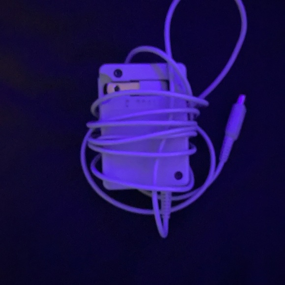 I am selling this item to raise money for my dog - Picture 3 of 4